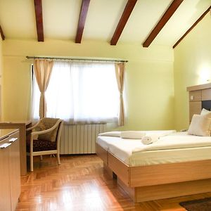 Economy Zimmer mit Kingsize-Bett